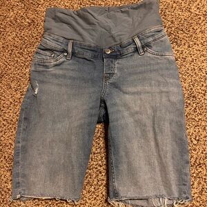 H&M Maternity Shorts